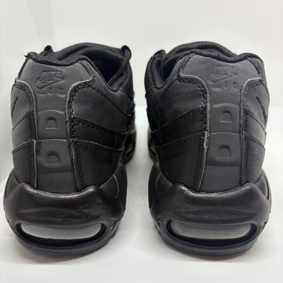 Men's Size 8 All Black Nike Air Max - Picture 6 of 6